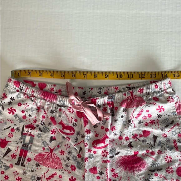 Target Nutcracker 2piece flannel pajamas ladies size XS - Picture 11 of 16